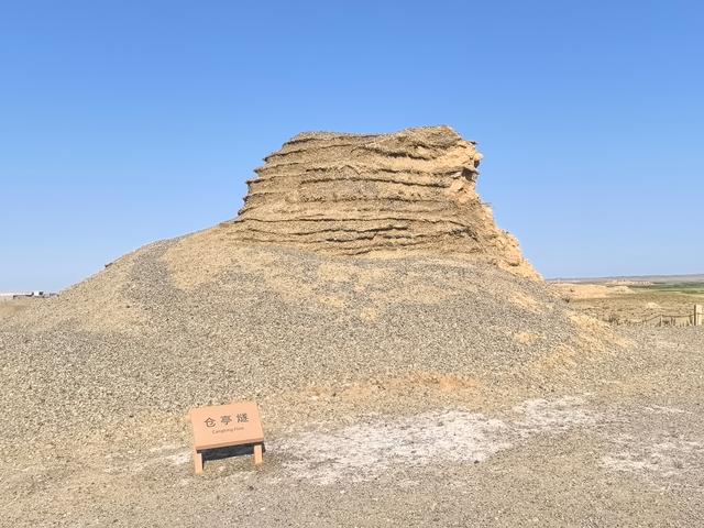 春风不度玉门关！玉门关遗址景观多，特别是汉长城两千年屹立不倒