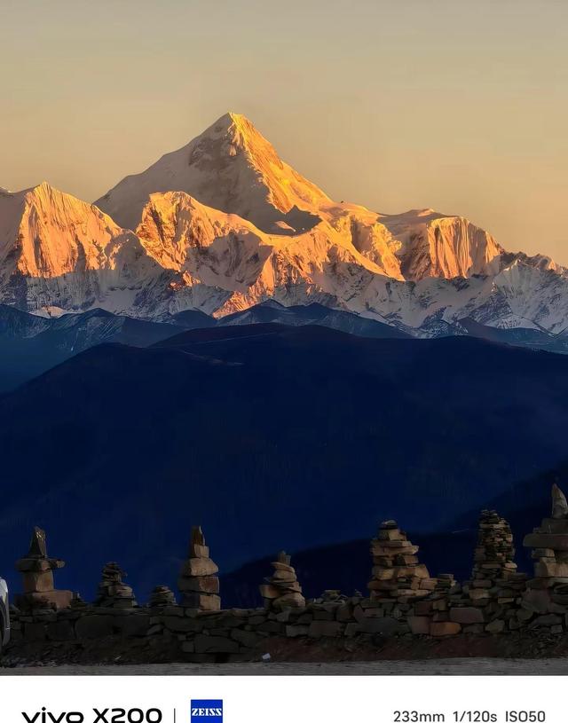 拿到vivo新机那一刻，拍照实力震撼我，100倍变焦如望远镜