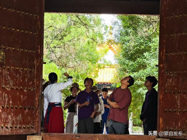 重走联大路 续写强国梦｜【组图】在建水古城触摸历史脉搏，探寻多元文化密码