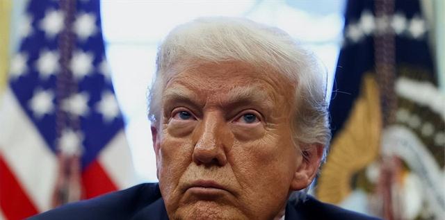 特朗普强撑关税！让中国进来建厂，贸易战咋收场？