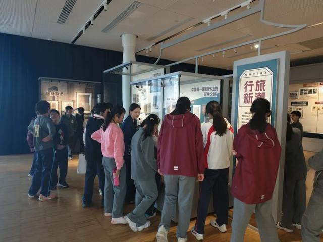 万径千山：民国旅行的新奇体验