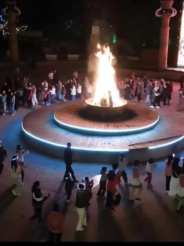 这些人免票！锦鲤土司城邀你一起登高祈福