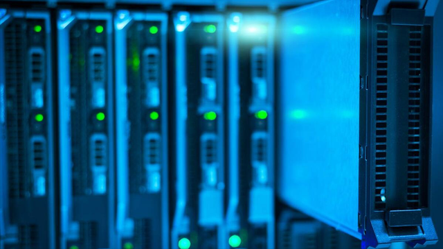 49颗星星连线飞行，美国星链卫星出奇观！和我国星网相比如何？