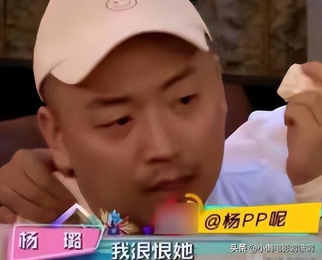 浴缸陪睡、跪地服务	、洗内裤擦马桶	，给明星当员工有多难
