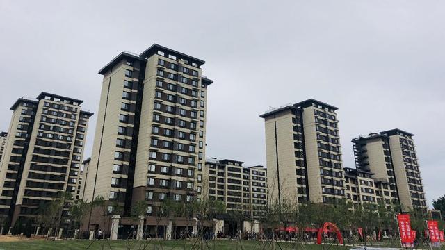 市场的焦虑者从买房人变成了卖房人