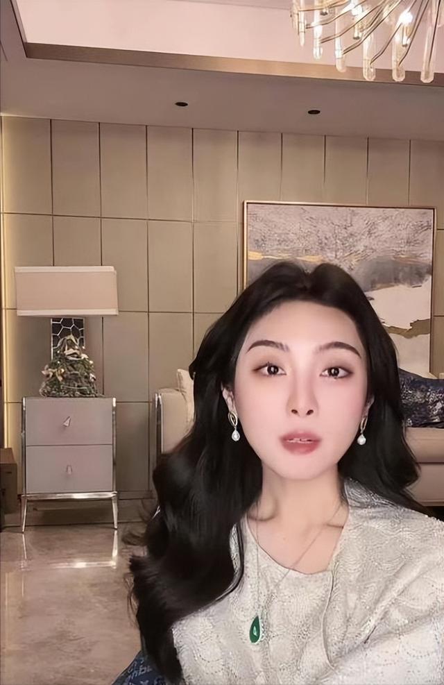 “买英国精子生3娃”的山东女人	，8年后现状曝光！如今她后悔不？