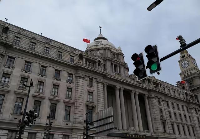 出卖信任的刀，最终刺向了谁？汇丰银行为孟晚舟事件付出惊人代价