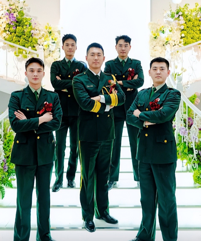 张自轩婚礼现场	，新娘很强势两次拒绝他的亲密动作，岳父实力不菲