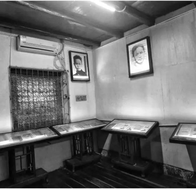 五彩斑斓营造出如梦如幻的古典意境