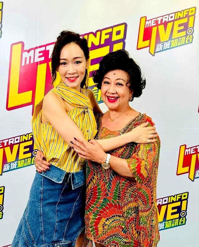 杨思琦谈直播带货辛酸：晚上11点开播，怕观众流失不敢离开上厕所