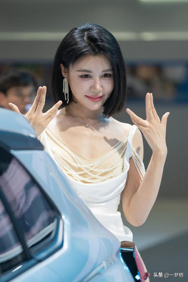 2025成都车展上的模特们