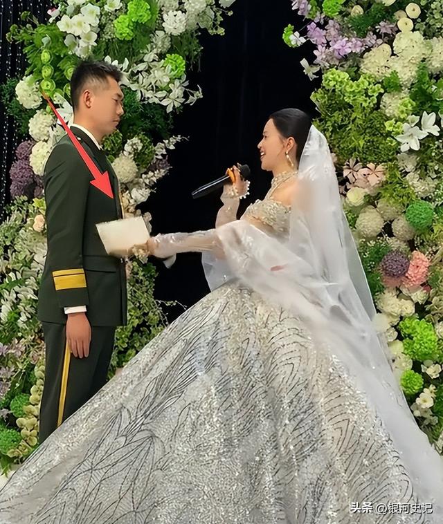 张自轩婚礼现场，新娘很强势两次拒绝他的亲密动作，岳父实力不菲