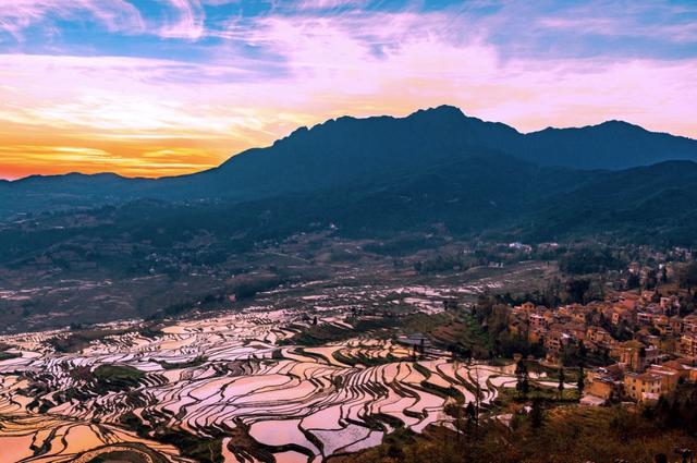 这个元旦，来元阳观赏梯田光影，参加百米长街宴吧