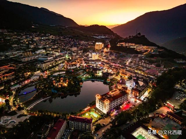 西藏下雪啦！是时候闯入扎墨公路的冬日仙境了！