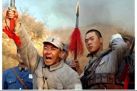 20年后再看《亮剑》：军事上漏洞百出，政治上莫名其妙图片