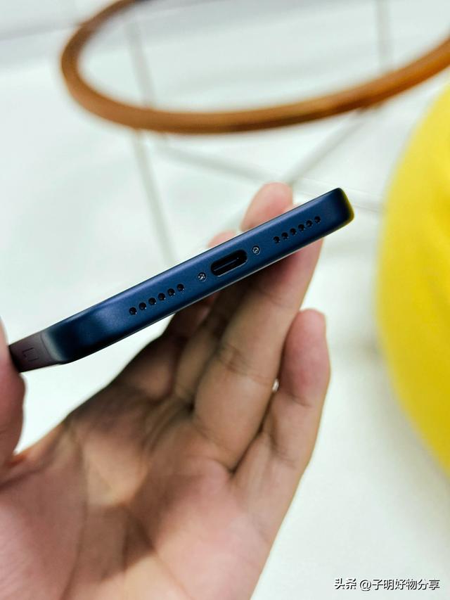 李楠喊话安卓厂商：别碰瓷iPhone 17 Pro Max，你们真的搞不定！