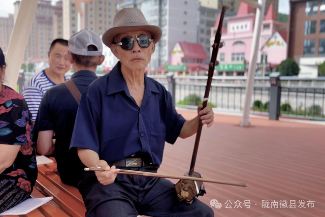 徽县：水清岸绿河畅景美