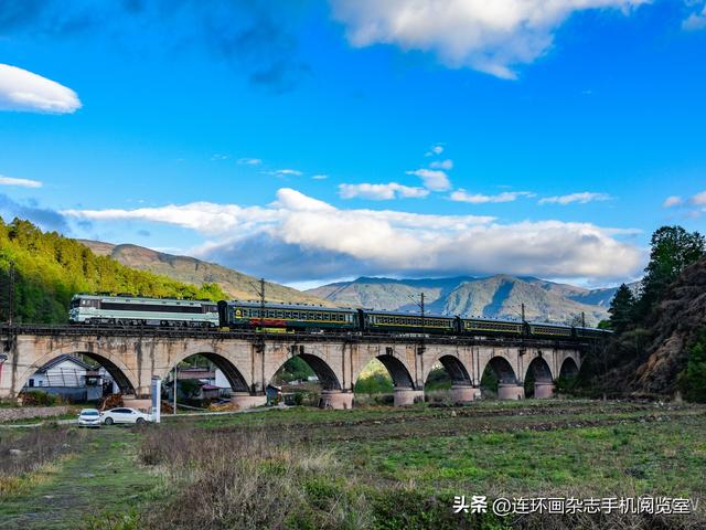 彝路风情绿皮车“5633”：