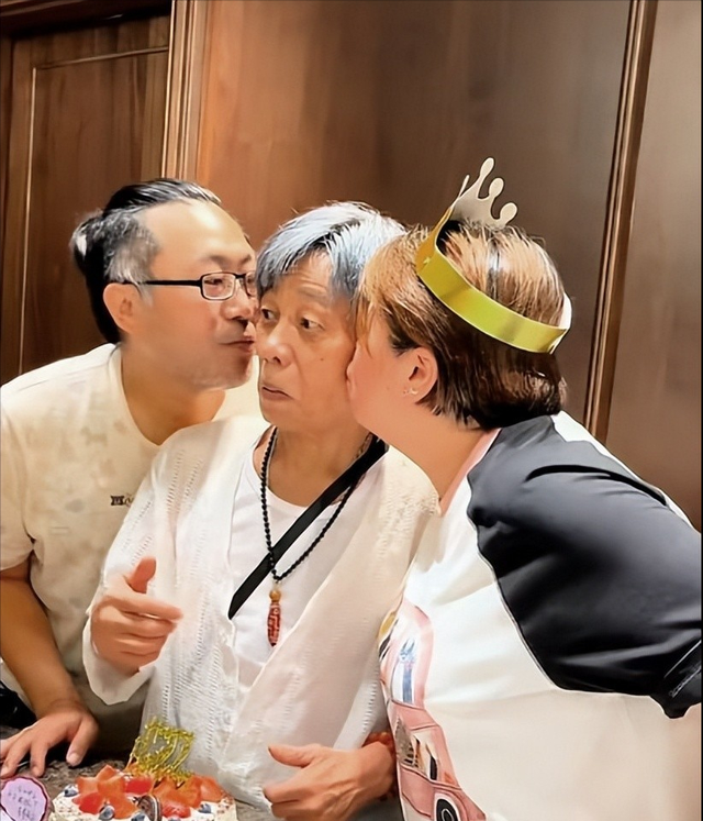 陈光标怒撕遮羞布：梁小龙哪里是病死	，分明是被折腾死的！