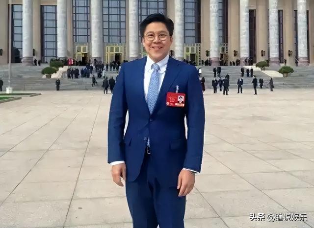 霍英东家规森严：二房三房太太貌美得宠，都生了儿子却从不争家产