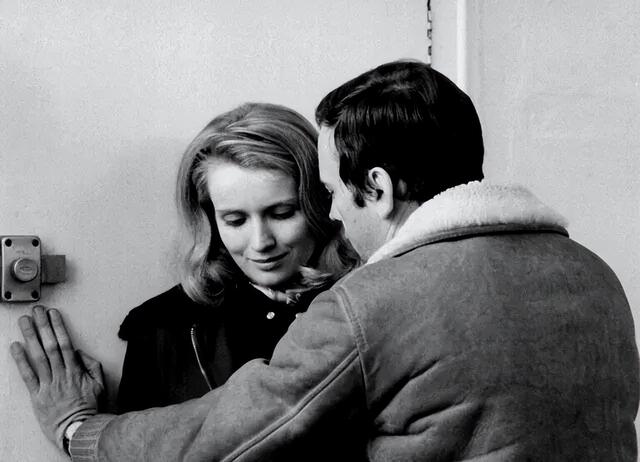 大雪来临的那一夜，他们相爱了