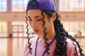 恨国女许可馨在美国发声：我移民了，也结了婚，我的运气真不错！图片