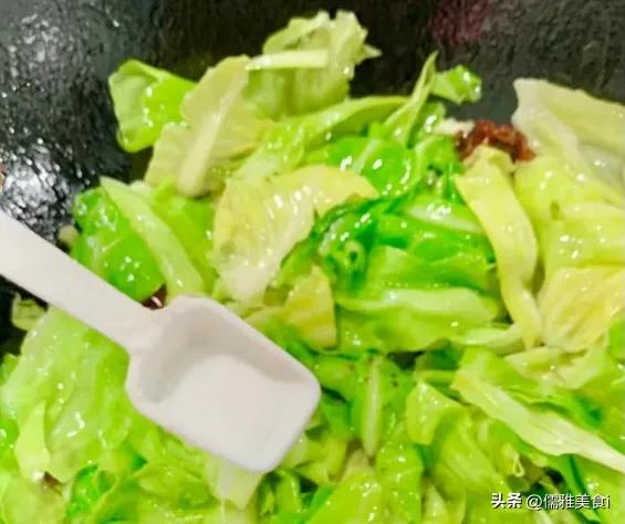 “长寿菜”原来是它，一护眼	，二排便，三控血压，中老年人要常吃