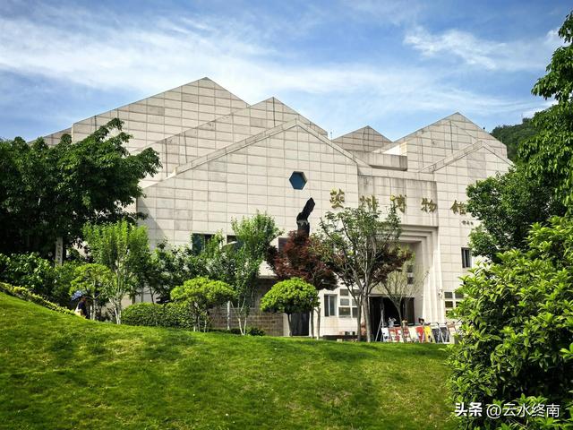 来三峡不来这个免费地方，真亏大了，不要光记着白帝城瞿塘峡
