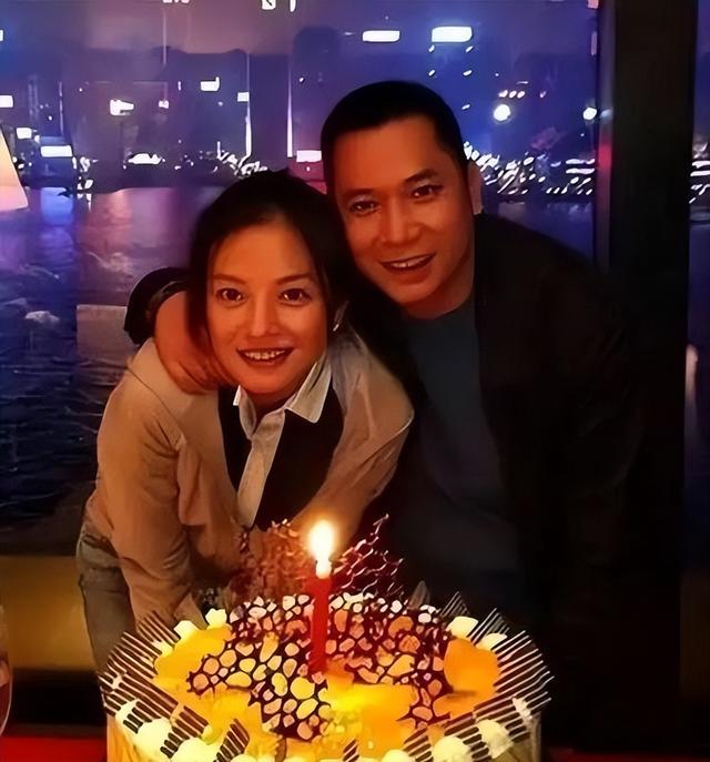 溺爱的代价！女儿赵薇被封杀，丈夫也去世，儿子离婚被分一半财产
