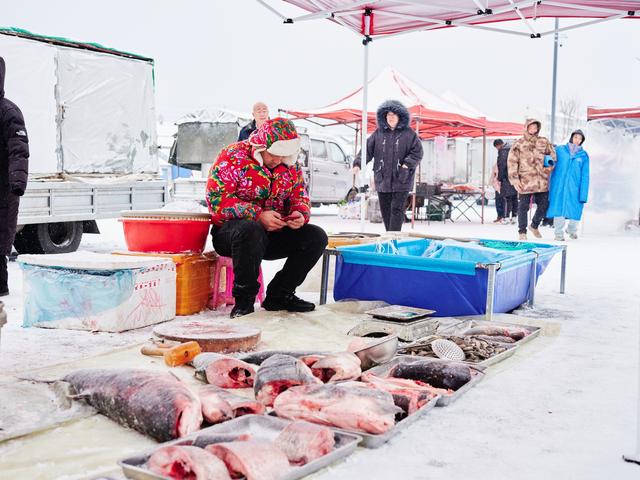 长白山西坡大集，感受东北集市的浓郁烟火气，解锁冬日的别样快乐