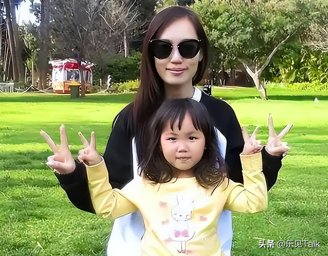 王宝强没想到，和马蓉离婚9年后，自己的一双儿女开始为他争光了