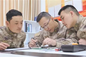 高级军士登台授课的前前后后图片