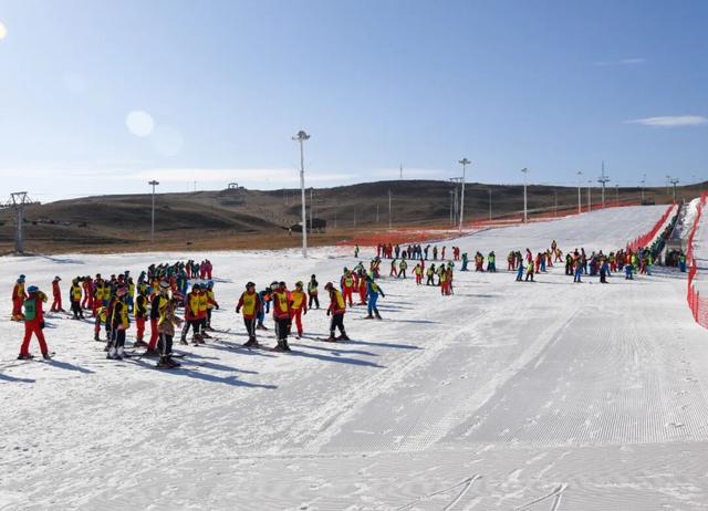 2025年乌兰察布第三届“冰雪之恋”旅游季启幕