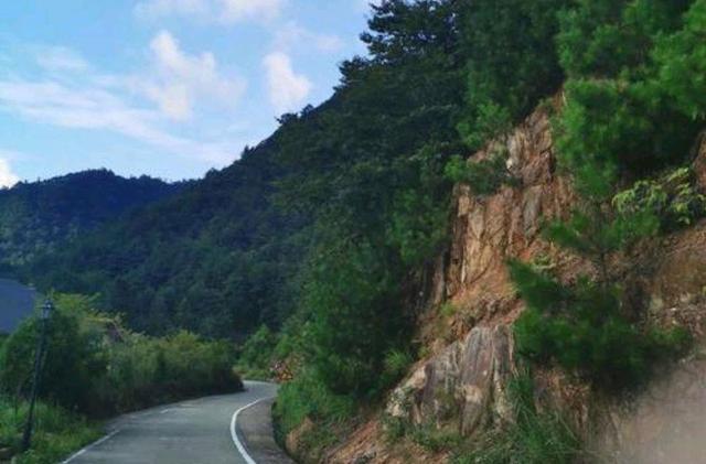 浙江面积最大的县级市，比10个深圳南山区还要大，相当于3个香港