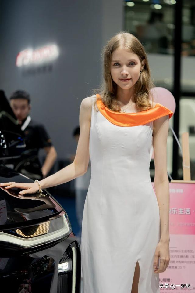 2025成都车展上的模特们