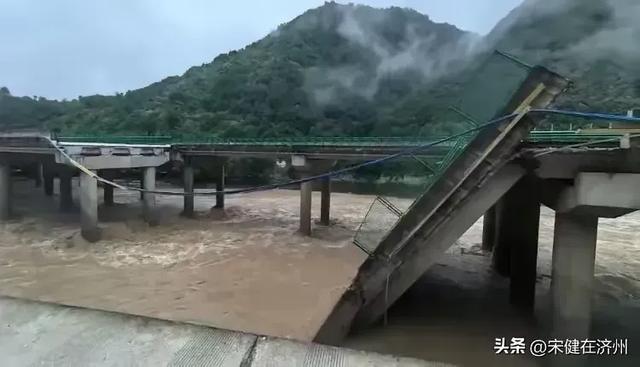 黄河桥断，追问安全与速度的代价。