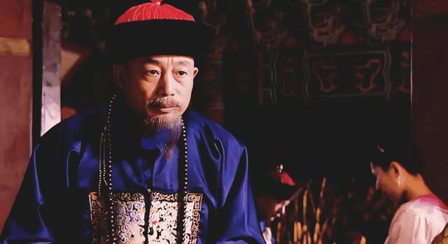 生前举国唾骂，死后原地封神