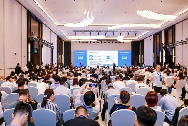 全球盛会！“中关村AI北纬社区”亮相——