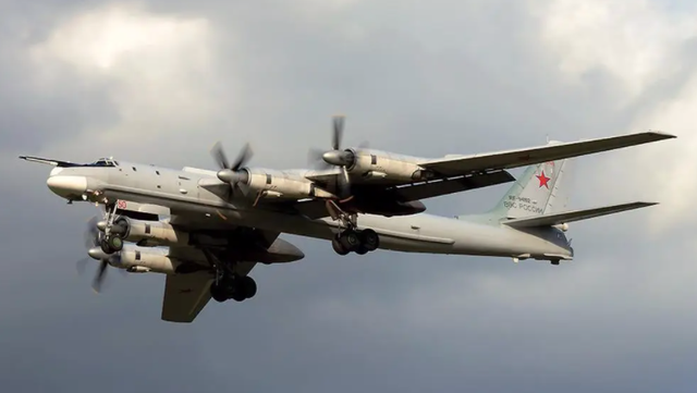 俄军3枚核导弹升空，普京亲自坐镇指挥，提醒西方自己宝刀未老