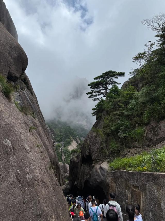 徒步三山五岳：安徽黄山！