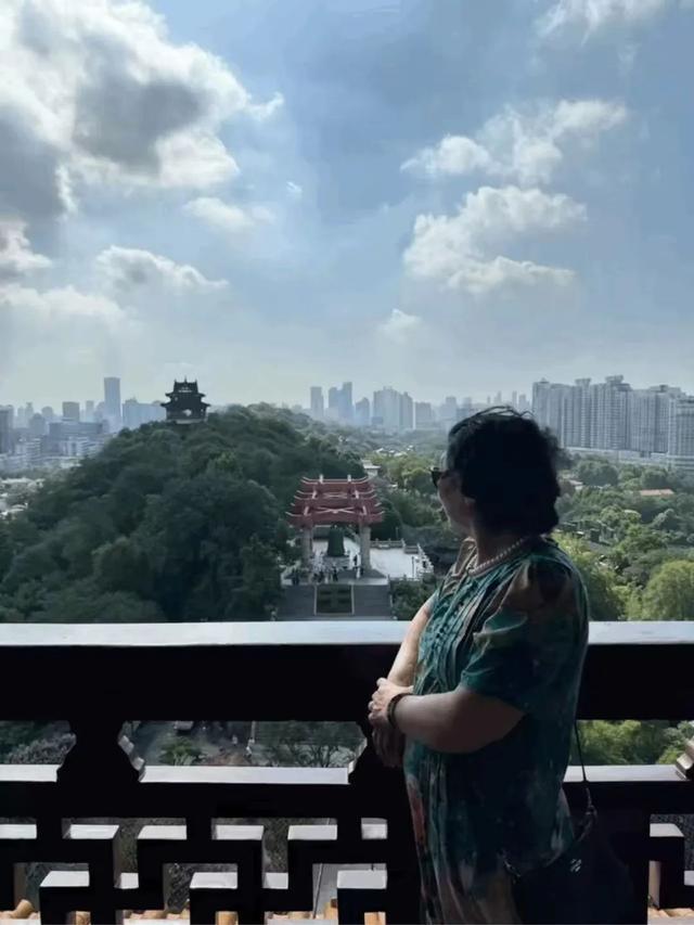 湖北行之四：游黄鹤楼 | 作者 卢秀莲