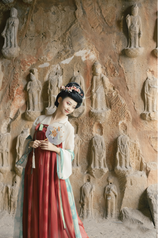 红墙绿荫，与女皇共赴一场夏日国风之约