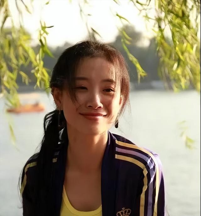 32岁李梦真空上阵，几乎全裸，这跟不穿有啥区别？网友直呼太辣眼