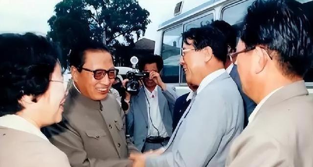 他是原中纪委书记，官至正国级，活到91岁，一子二女都是行业人才