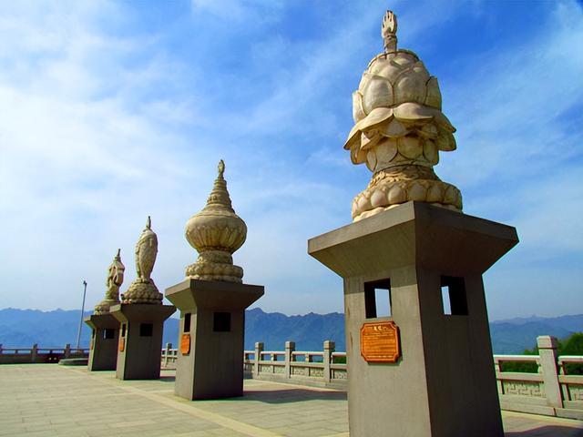 河南旅游：观中原大佛 赏神奇尧山纪行（图）