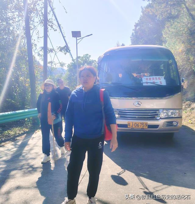 徒步由义岭尝上坦农家乐