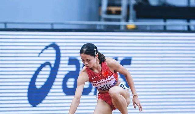 田径世锦赛爆大冷门！中国莫家蝶东京晋级，这就是黄种人的骄傲！
