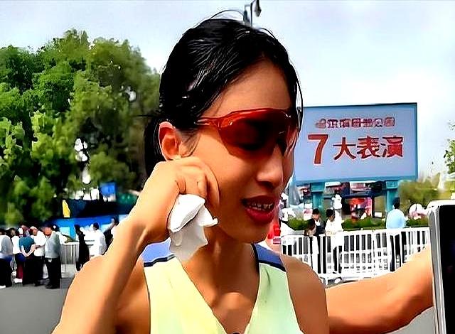 最快女护士“底牌”曝光，难怪医院妥协，同事配合，1个人赚2份钱