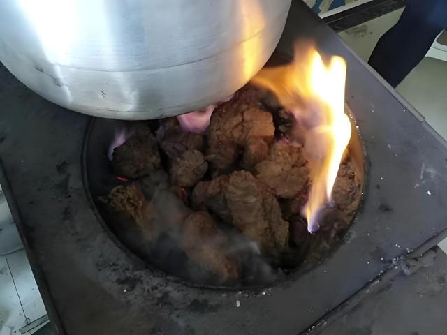 零下40度，蒙古人住毛毡帐篷为啥不觉得冷？蒙古包究竟什么原理？