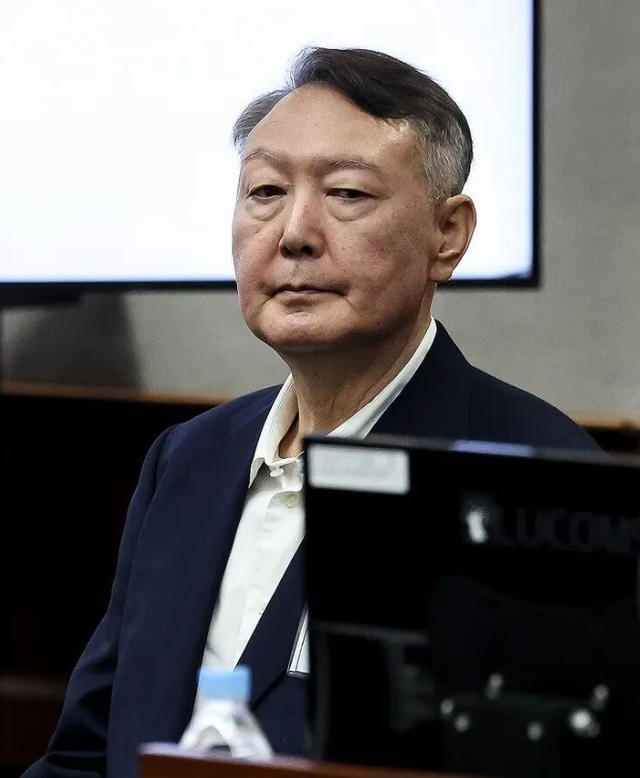 李在明斩草除根！不给尹锡悦留活路，在南海问题上给中方制造麻烦